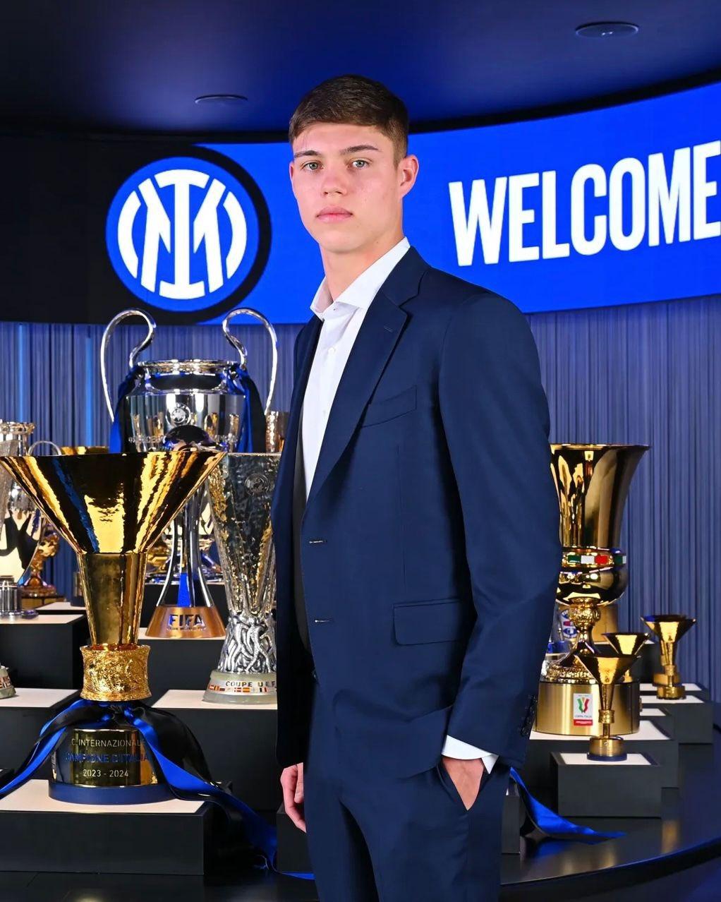 拉西奥斯, 阶段前, 行了初步接