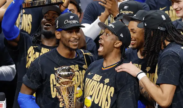 冠军之路从, 抢七力克掘