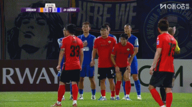 src, 踢呲了, 皮球击中了