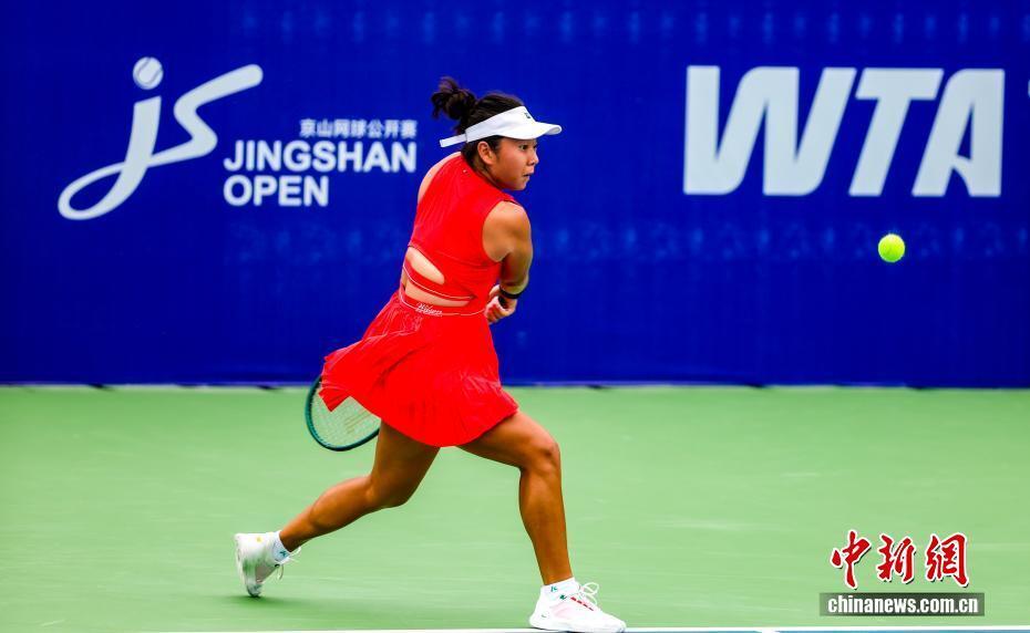 国唯一的中, 回球, 京山网球公