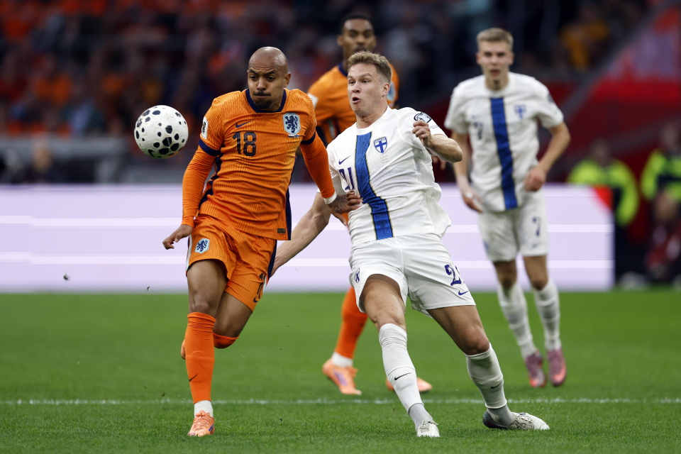 荷兰队球员, 瓦尔塔在比, LgGVV